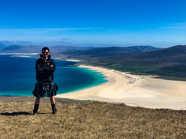 male travel bloggers