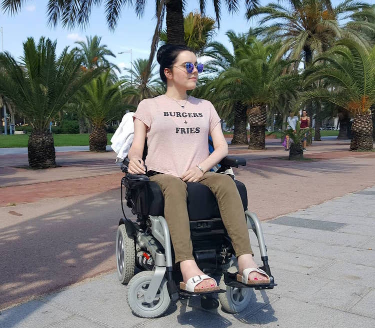 simply emma disability travel blogger